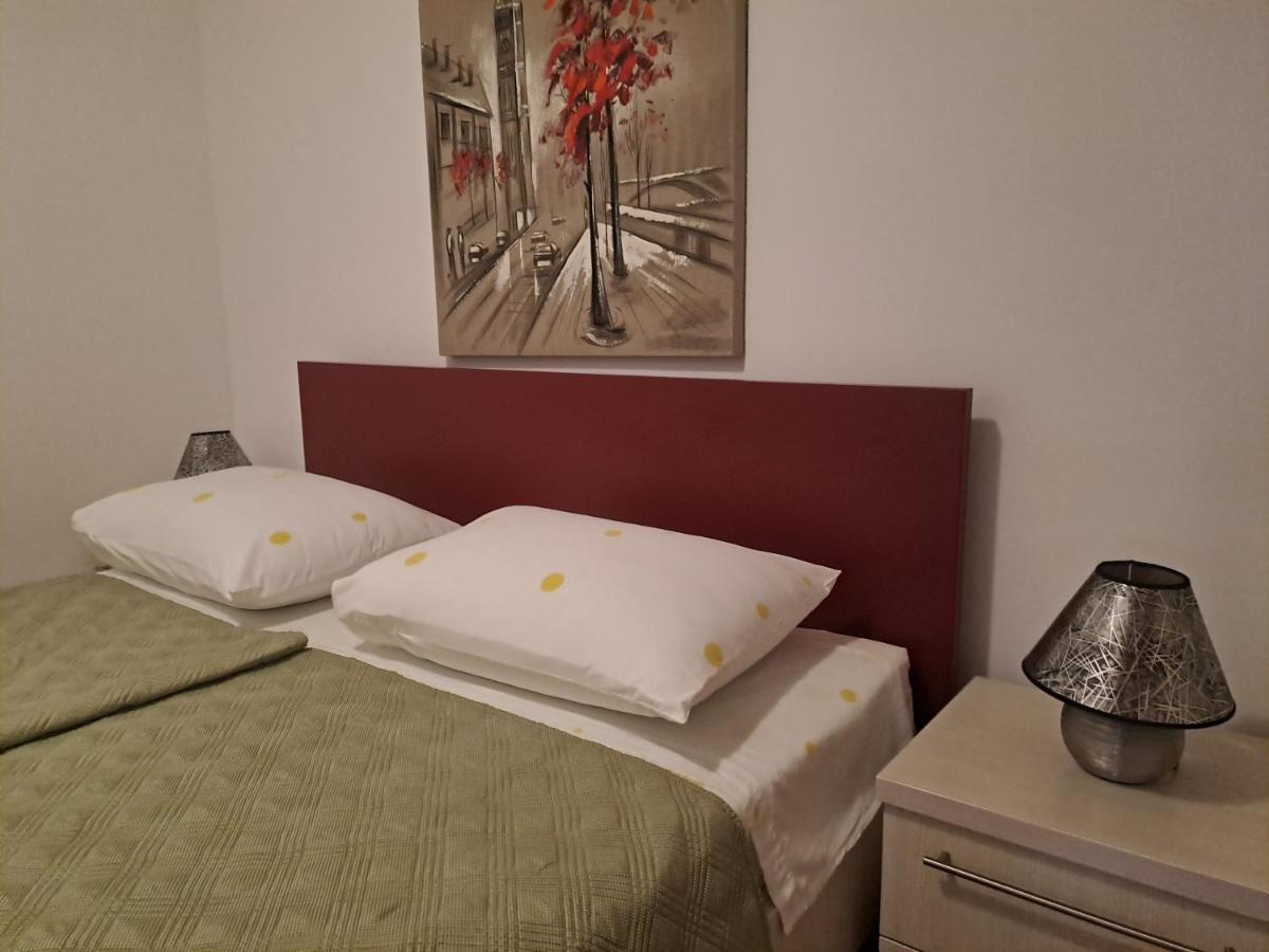 Apartment Mira Šibenik Esterno foto
